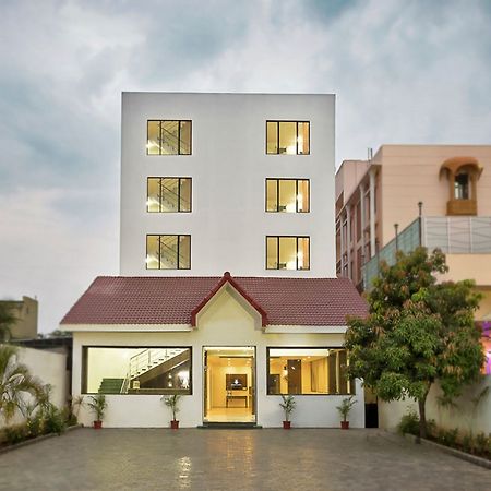 Hotel Shirdi Sai Wada 외부 사진