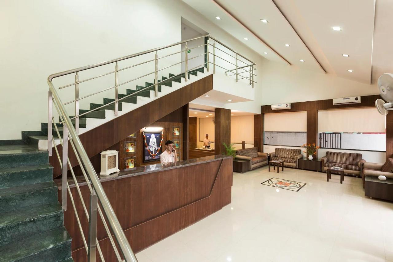 Hotel Shirdi Sai Wada 외부 사진