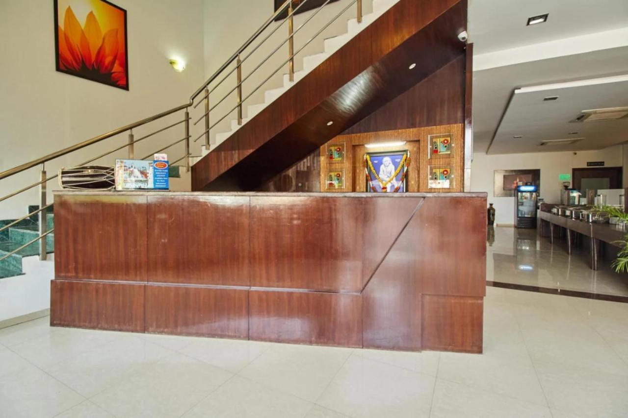 Hotel Shirdi Sai Wada 외부 사진