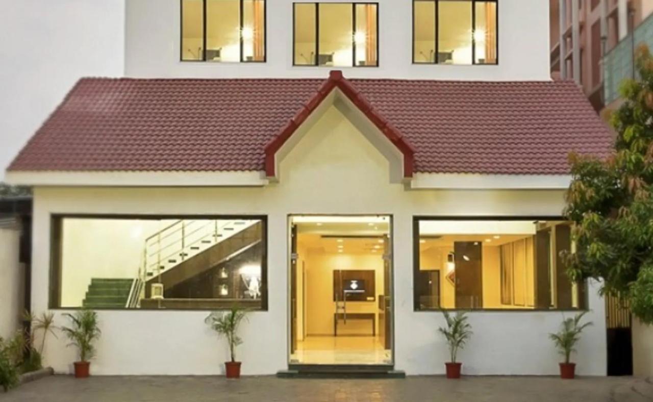 Hotel Shirdi Sai Wada 외부 사진
