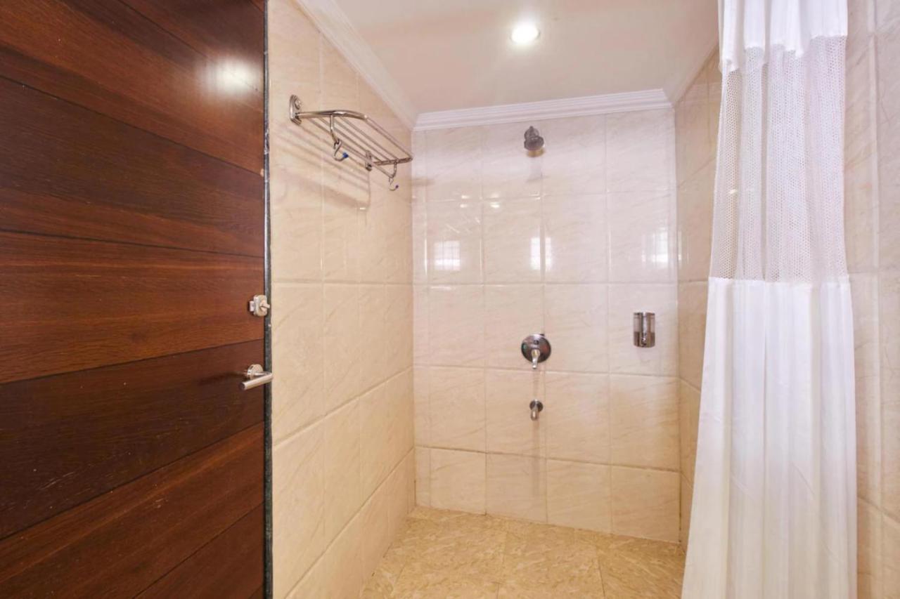 Hotel Shirdi Sai Wada 외부 사진
