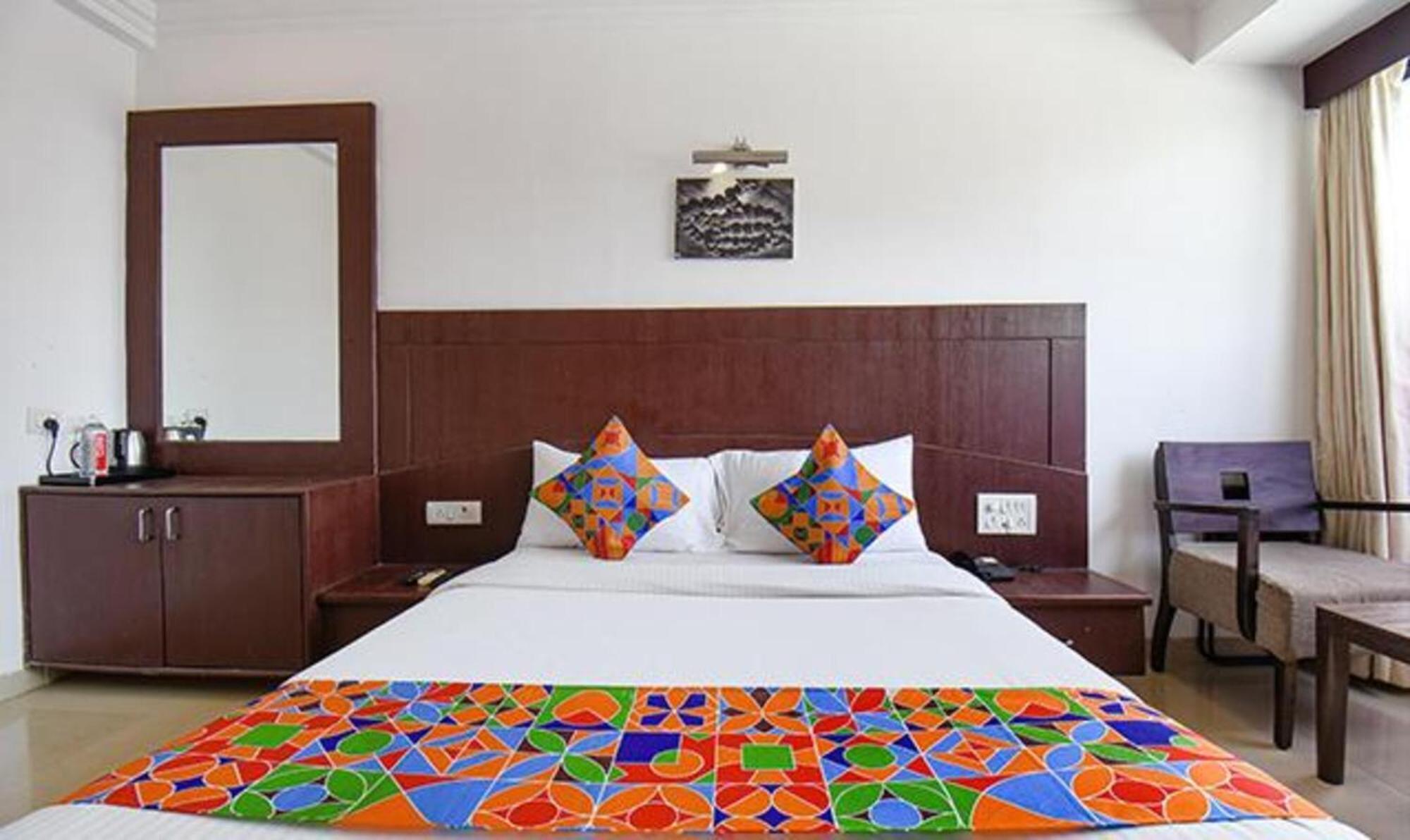 Hotel Shirdi Sai Wada 외부 사진