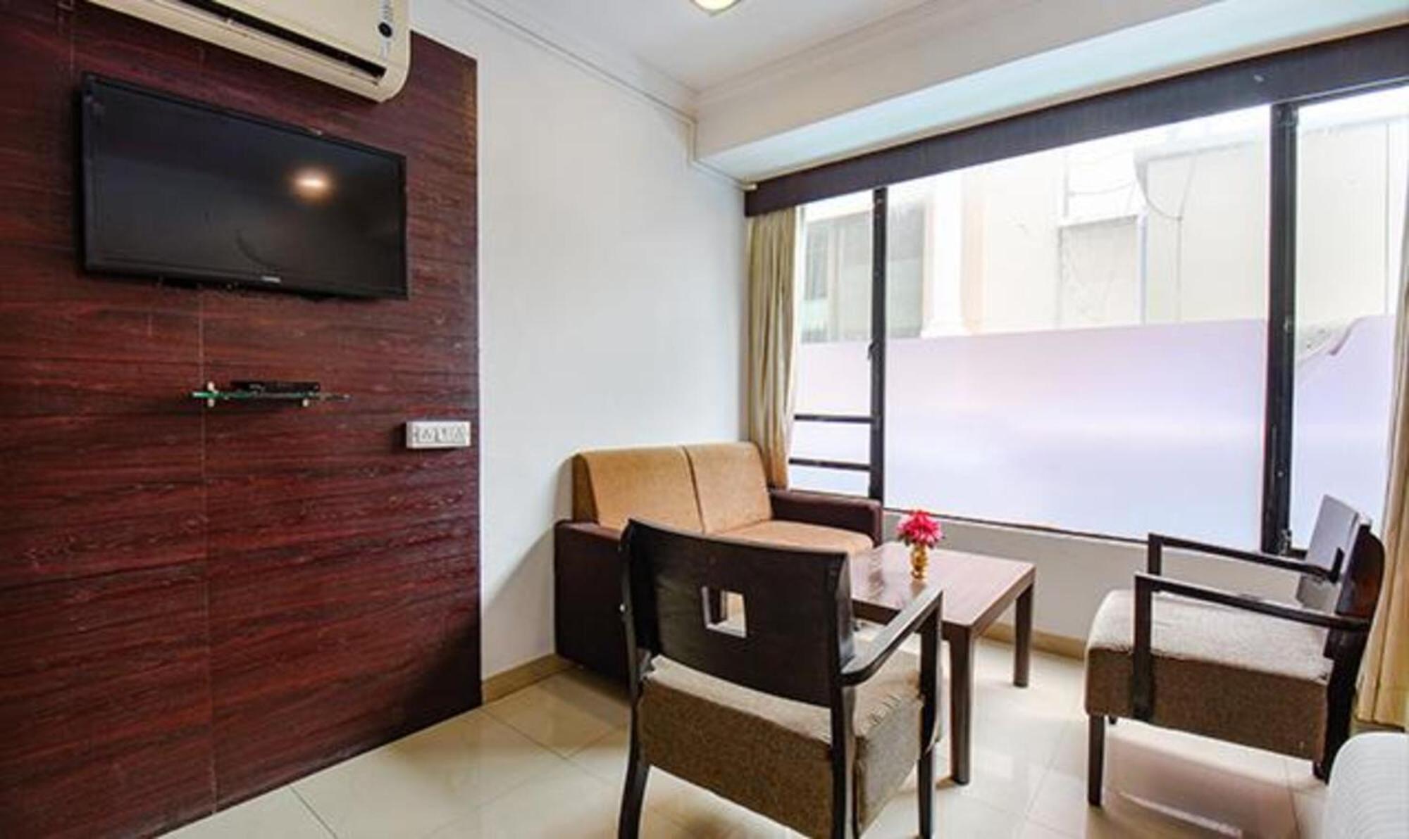 Hotel Shirdi Sai Wada 외부 사진