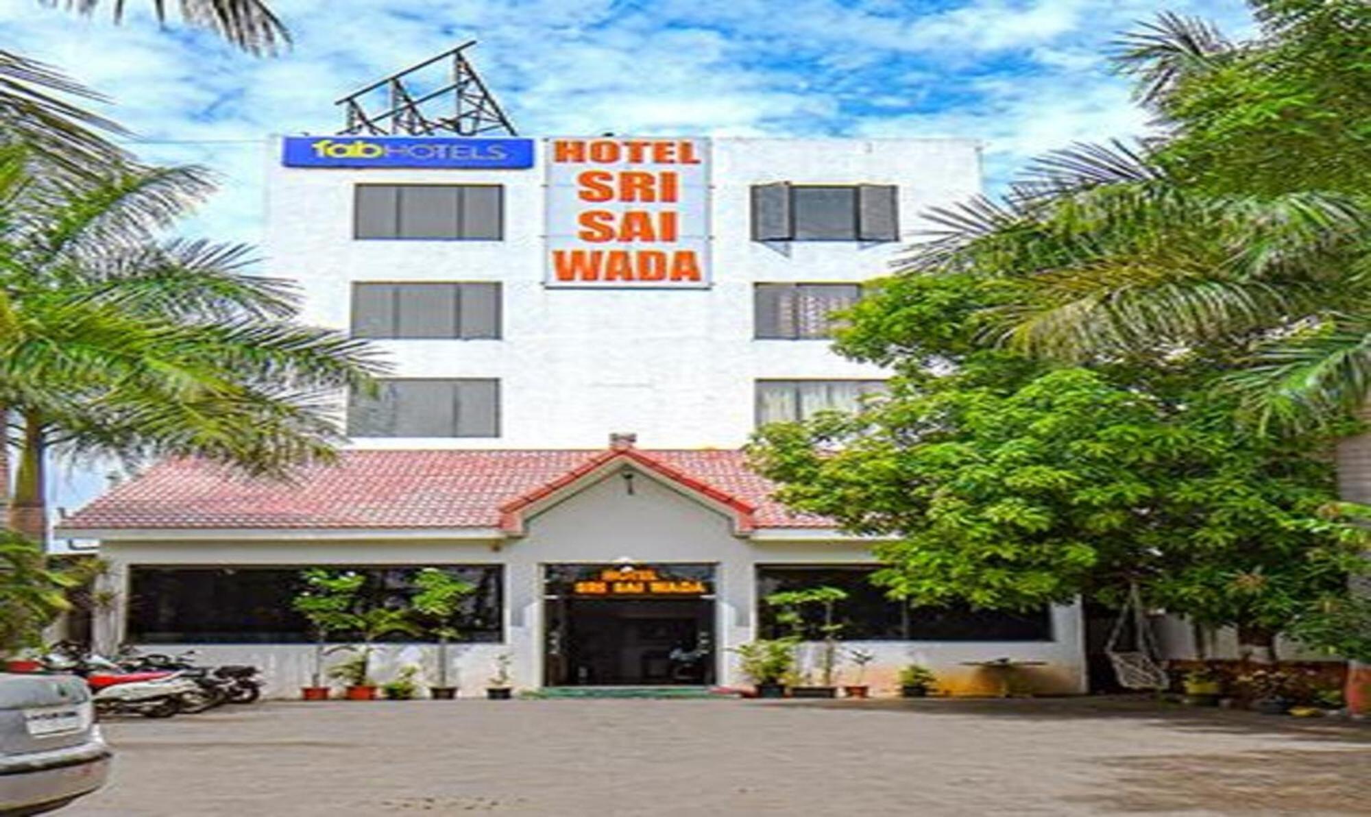 Hotel Shirdi Sai Wada 외부 사진