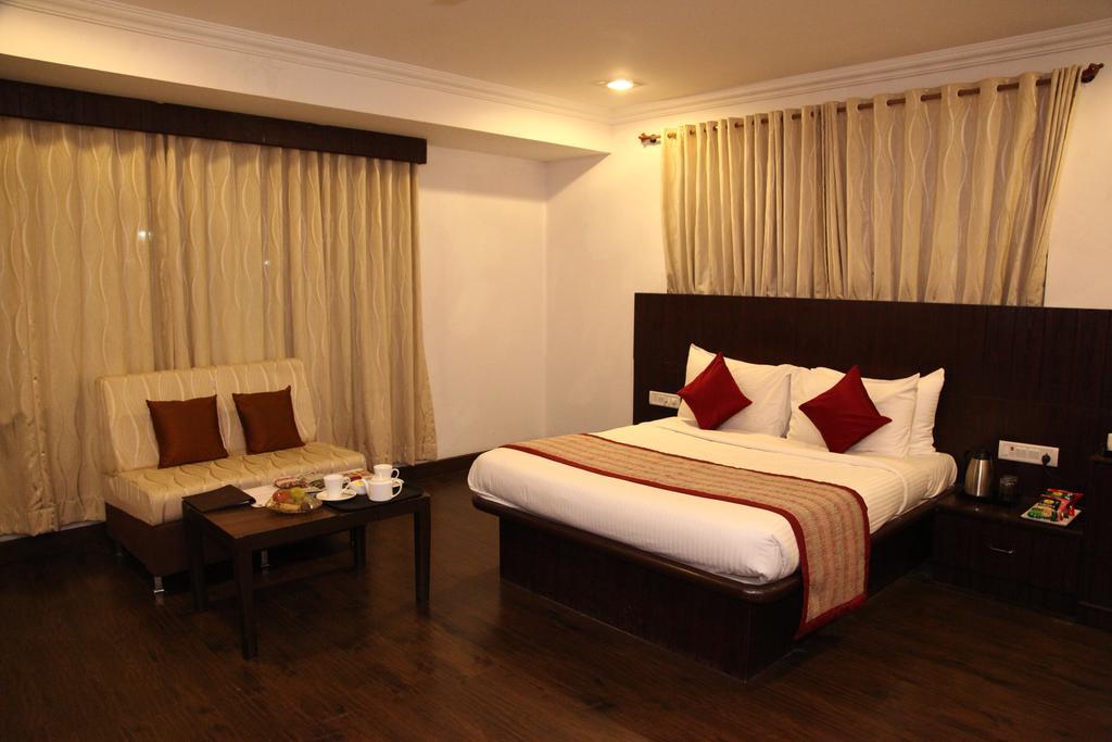 Hotel Shirdi Sai Wada 외부 사진