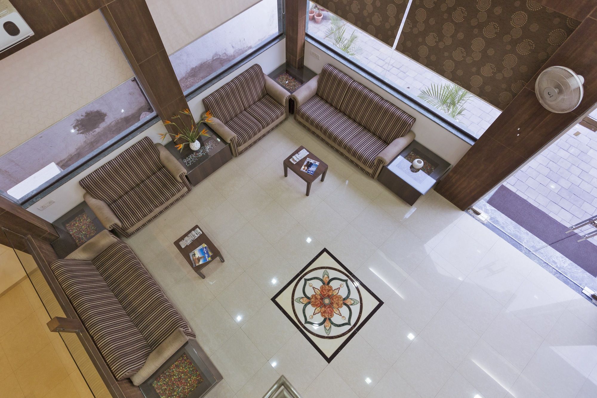 Hotel Shirdi Sai Wada 외부 사진